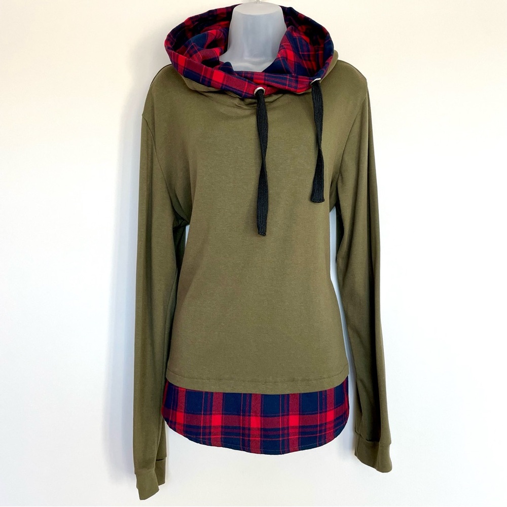 EUC | Olive Green Hooded Top with Red and Navy Flannel Layer Accent | Size XXL